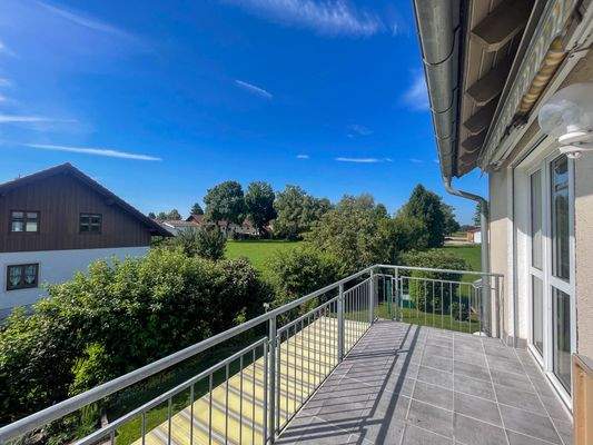 Großer ruhiger Balkon