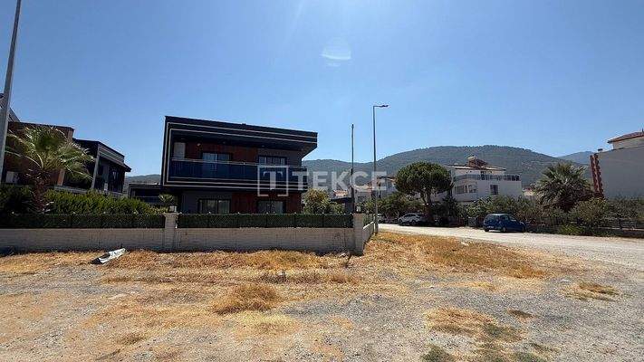 Ready to Move In Furnished New Villas with Pools in Kuşadası
