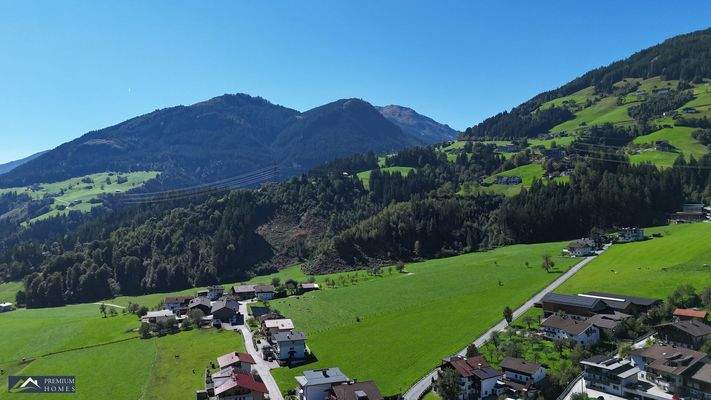 FÜGENBERG - Doppelhaushälfte in Aussichtslage