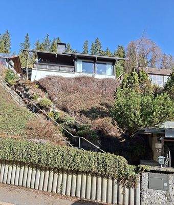 Blick von der Strasse