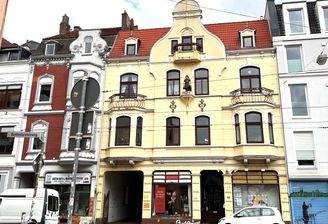 Wohn- und Geschäftshaus