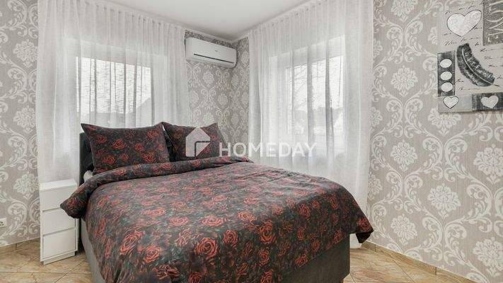 1. OG Schlafzimmer 1