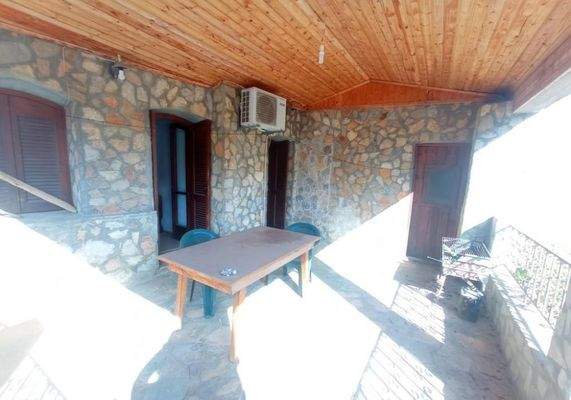 Kreta, Epano Sisi: Doppelhaushälfte mit einem Schlafzimmer. Nur 10 Minuten zu Fuß zum Strand