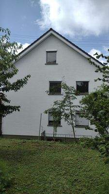 die hintere Ansicht mit Garten