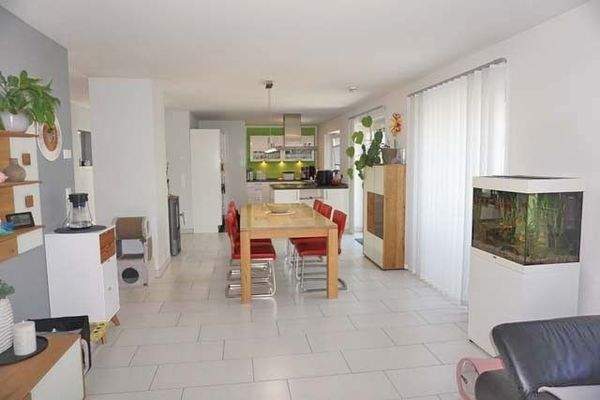 Blick von der Couch Richtung Küche