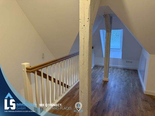 Treppe vom DG ins OG