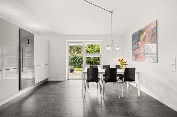 Essbereich mit Südterrasse