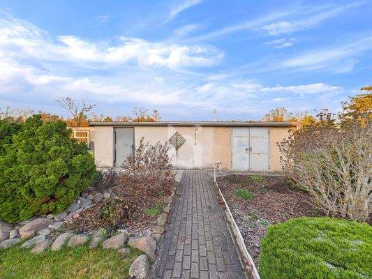 Draußenplatz (Garagen)