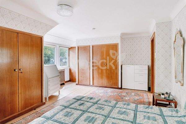 Schlafzimmer II mit Zugang zum Bad