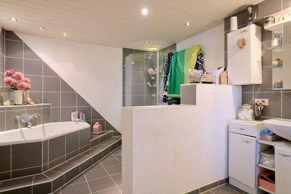 Blick in das Badezimmer