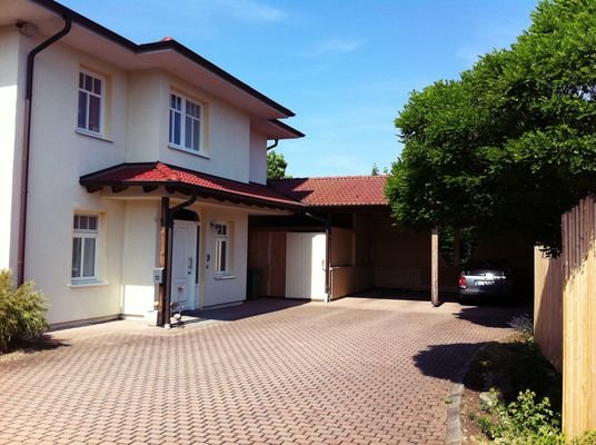 Bild. Haus.Carport.jpg
