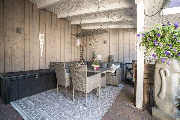 Überdachte Terrasse