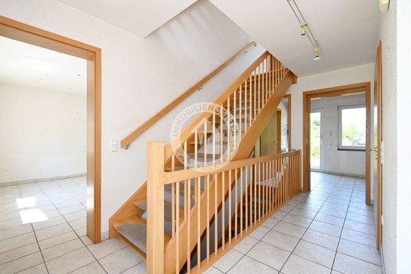 Haus LINKS - Diele (Blick 2)