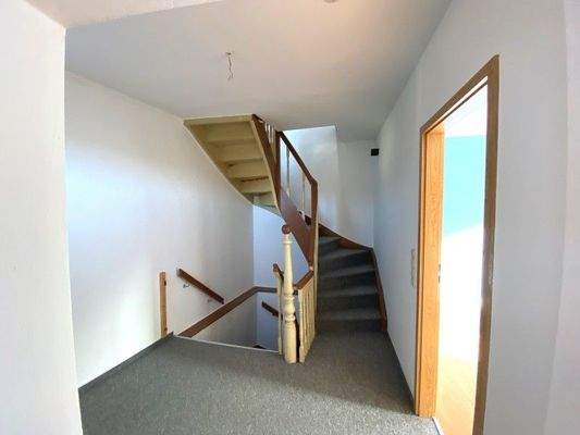 Aufgang Schlafbereich DG