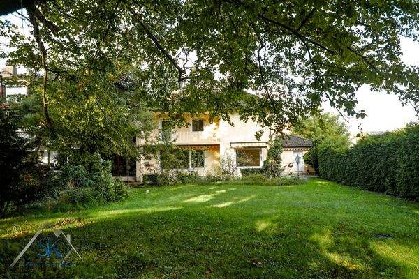 Südwestansicht Grund und Haus