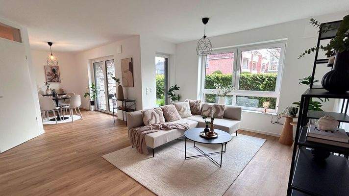 Wohn- / Esszimmer mit offener Küche