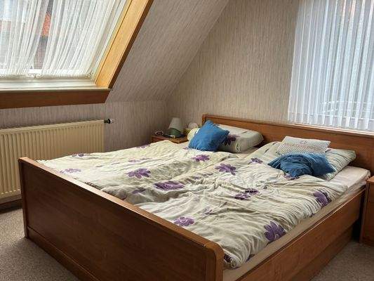 Schlafzimmer im OG