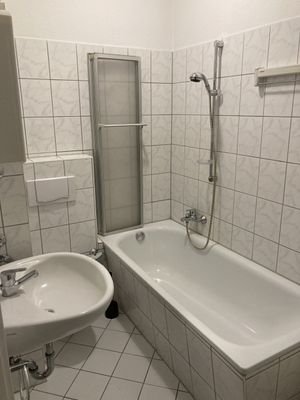 Bad mit Wanne