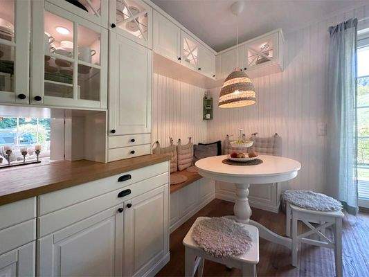 Essecke mit Durchreiche 