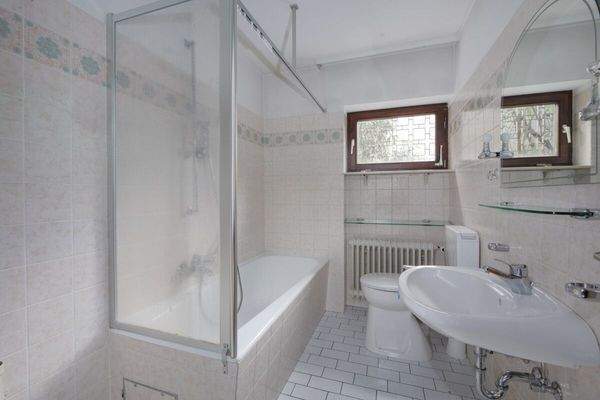 Badezimmer Einliegerwohnung UG