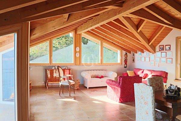 Soggiorno piano secondo