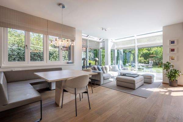 Offener Wohn- und Essbereich 