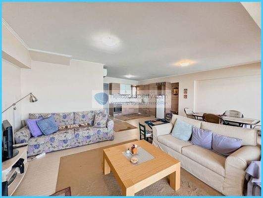 fa2fa71fe05946f8a15b17bf98fea223-original