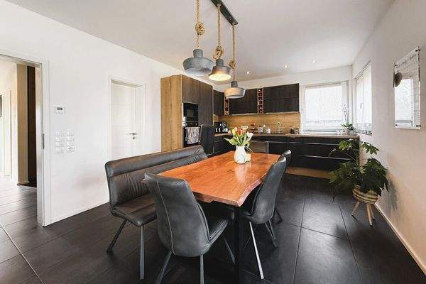 offener Küchen und Essbereich