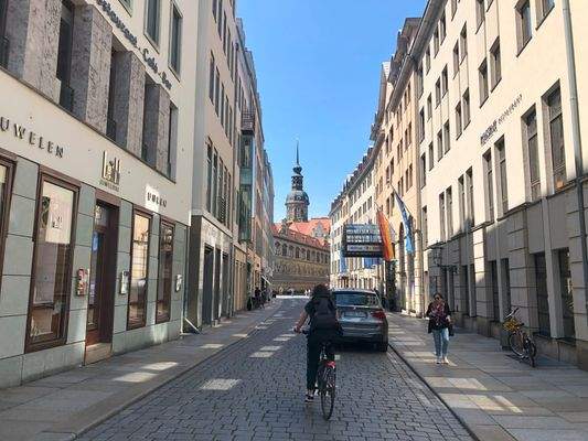 Töpferstraße und Hilton Hotel.jpg