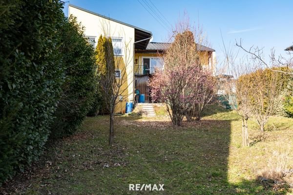 Haus Jois Gartenseite