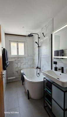 16 Bad - (KI generiert Sanierungsvorschlag)