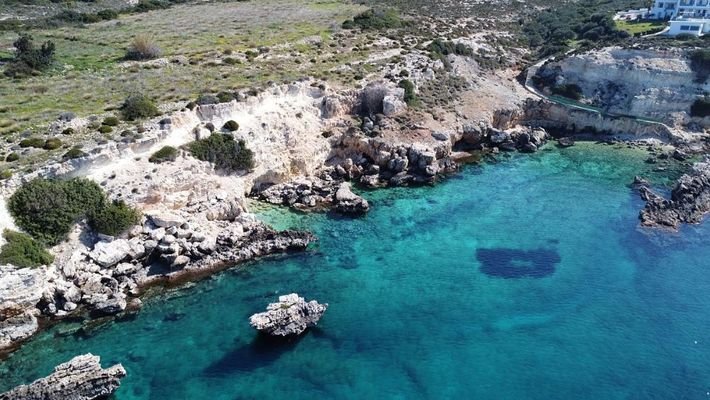 Kreta, Chorafakia Chania: Grosses Grundstück direkt am Meer mit unvergleichlichem Meerblick zu verkaufen