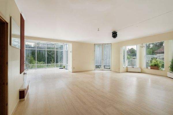 Wohn und Essbereich Erdgeschoss - (KI generiert)