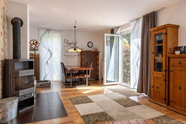 Modernes Familienhaus mit Traumgarten und Blick ins Grüne