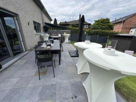 Großzügige Terrasse