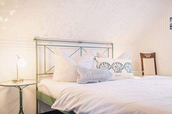 Schlafzimmer 2 Haus 1