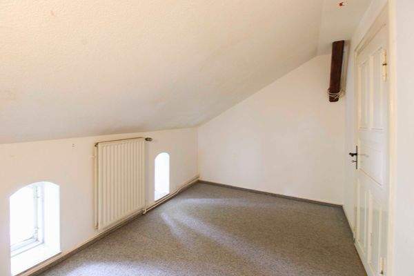 kleines Zimmer Dachgeschoss