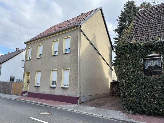 seitliche Vorderansicht