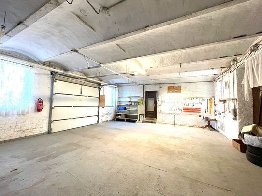 Garage 2