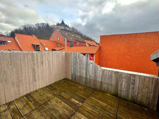 Blick zum Schloss von Dachterrasse