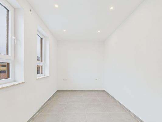 Kinderzimmer/Büro EG