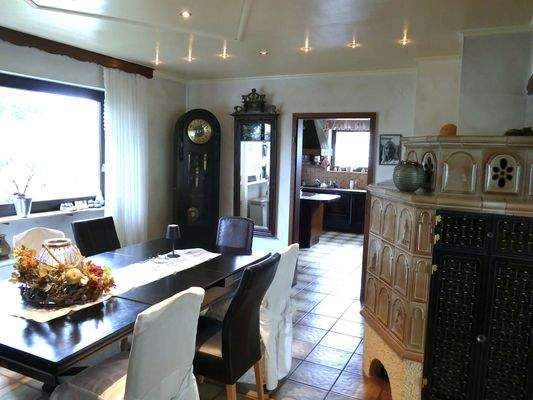 Eßzimmer mit Blick in die Wohnküche