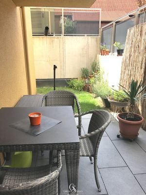 Terrasse mit Garten