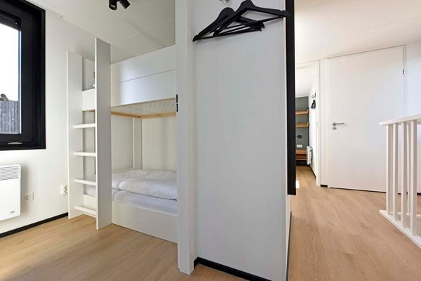 ferienhaus-kaufen-am-Wasser-brielle-006