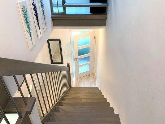 Treppe ins Obergeschoss