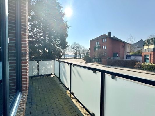 Süd-Balkon mit Meerblick