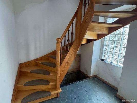 Treppenhaus 3-Familienhaus