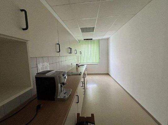 Büro- und Wohnhaus innen, Teeküche