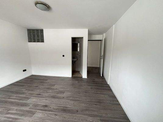 Gästezimmer mit Bad.jpg