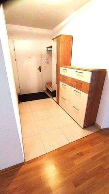 Vorraum mit Bodenflieen